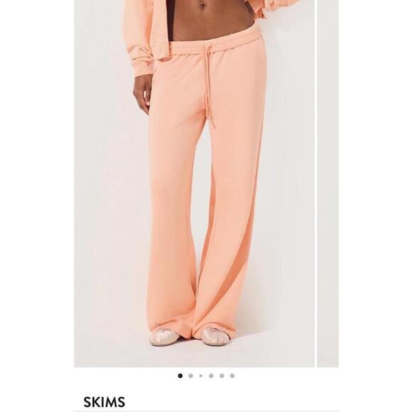 SKIMS Pants - Skims French Terry Low Rise Straight Leg Pants